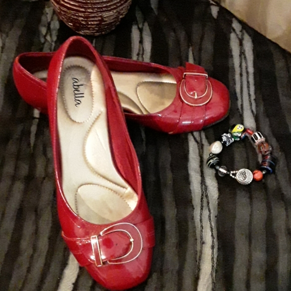 Abella Shoes Abella Flats Poshmark
